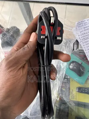 የ ኮምፒውተሮችን ፖወር ኬብል High Quality 3-Pin Power Cable UK Plug to IEC C13