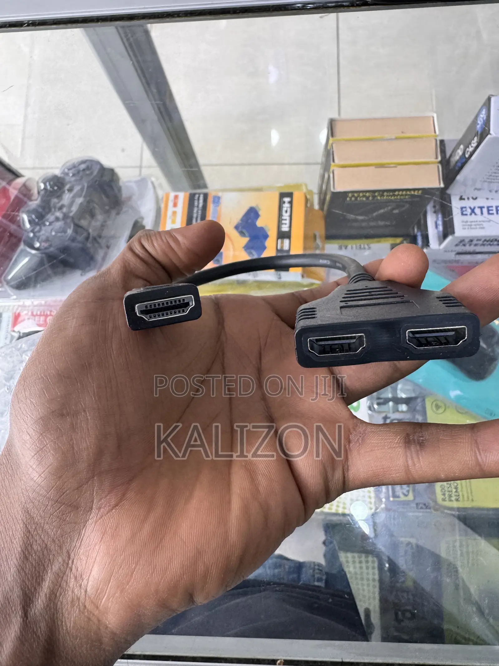 ኤችዲኤምአይ ስፕሊተር High Quality HDMI 1-to-2 Splitter Cable (30 CM)