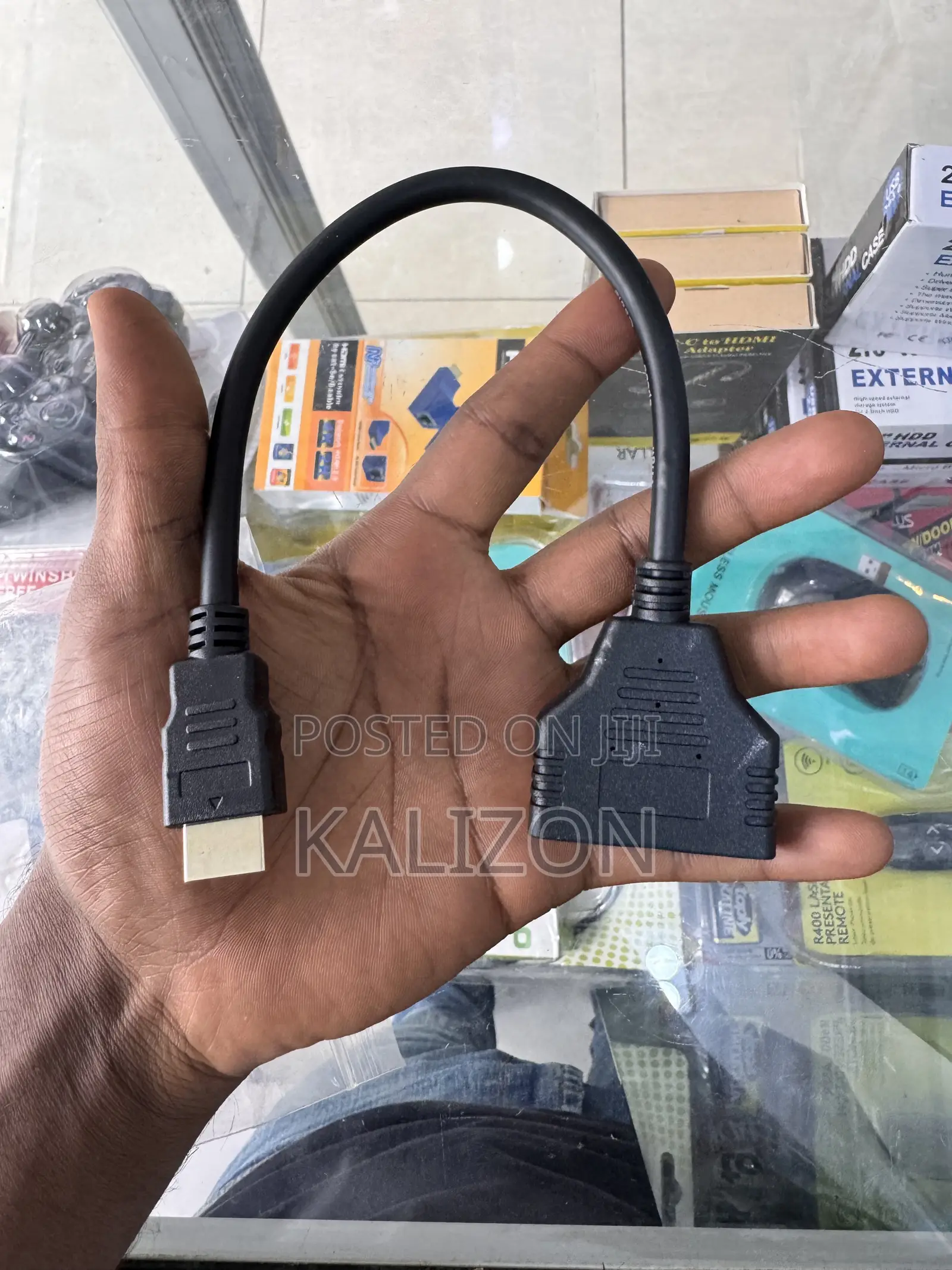 ኤችዲኤምአይ ስፕሊተር High Quality HDMI 1-to-2 Splitter Cable (30 CM)