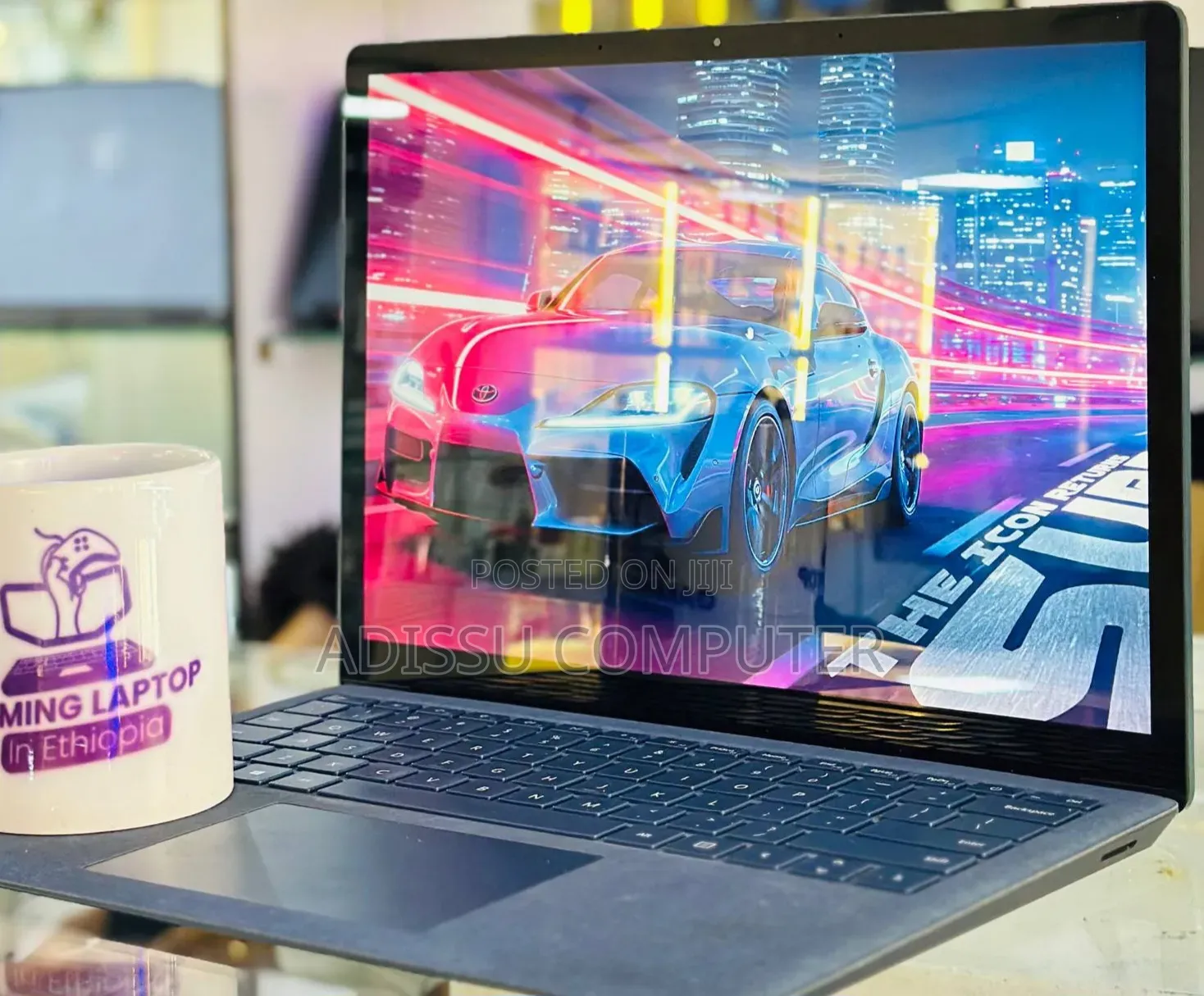 New Laptop Microsoft Surface 8GB Intel Core i5 SSD 256GB