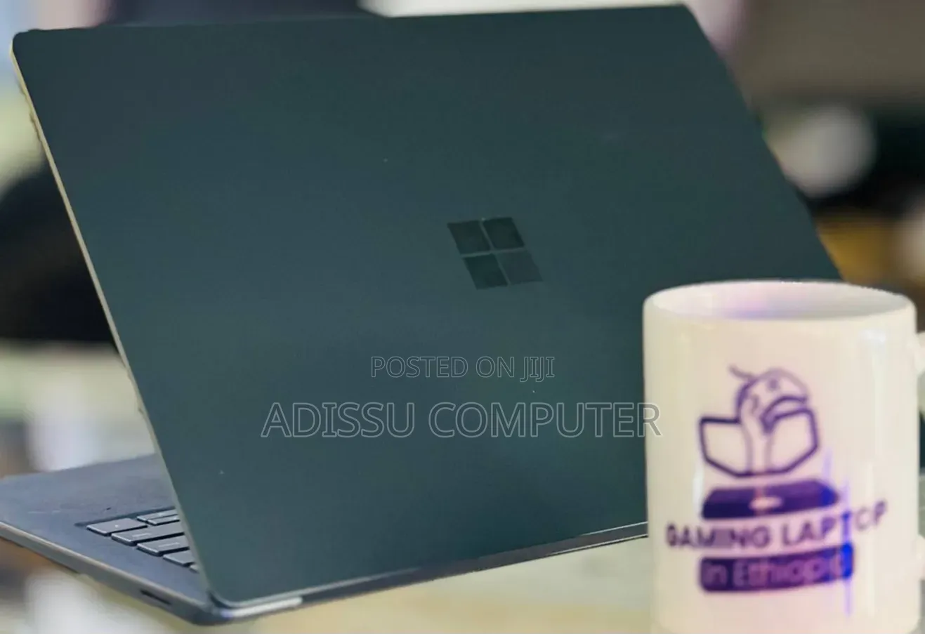 New Laptop Microsoft Surface 8GB Intel Core i5 SSD 256GB