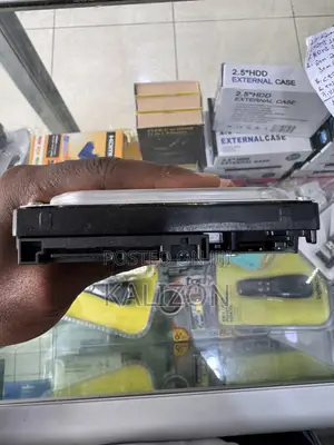 የ500 ጊጋባይት ዴስክቶፕ ሃርድ ዲስክ Hitachi 500GB 3.5" SATA Desktop Hard Drive
