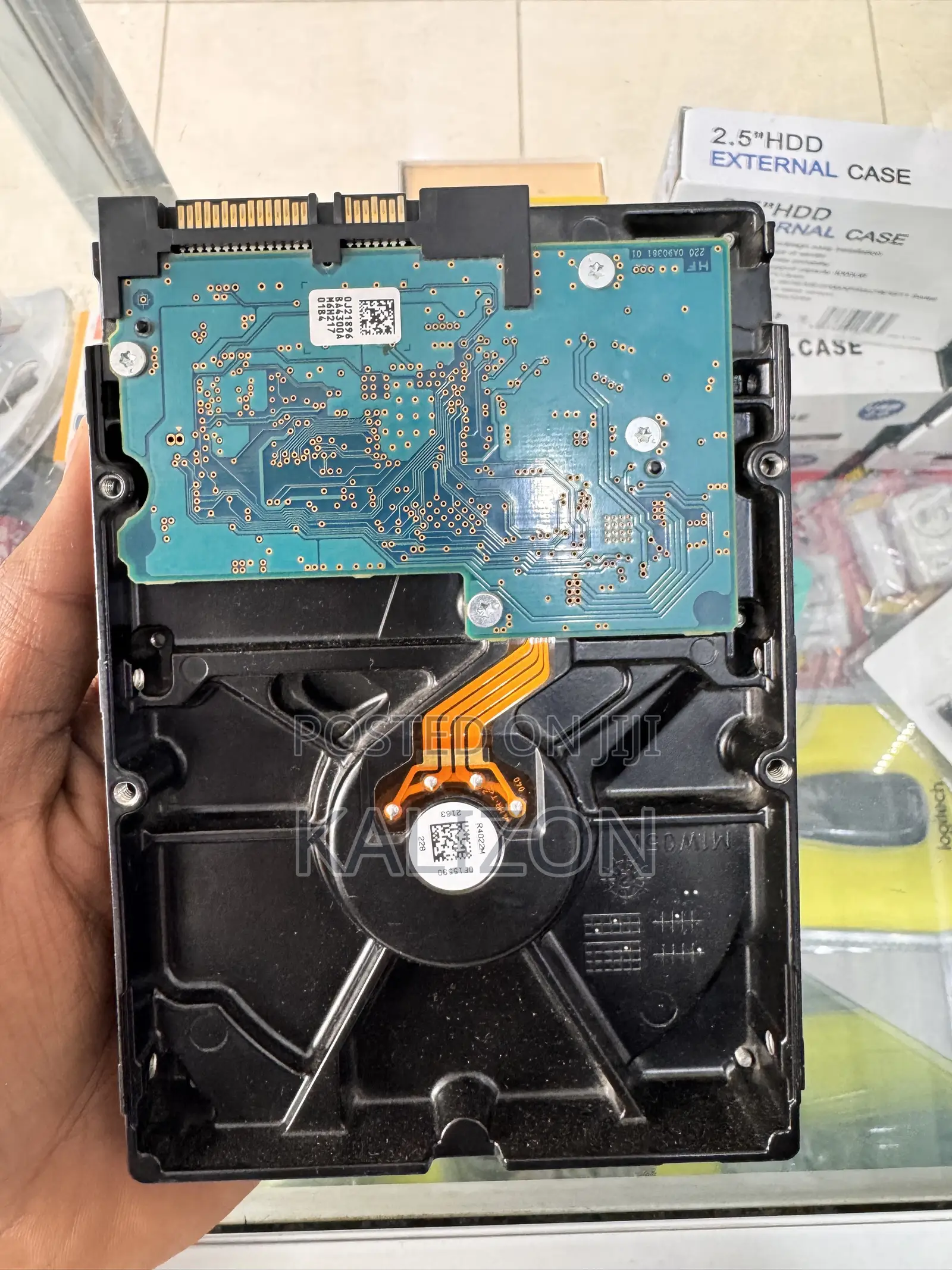 የ500 ጊጋባይት ዴስክቶፕ ሃርድ ዲስክ Hitachi 500GB 3.5" SATA Desktop Hard Drive