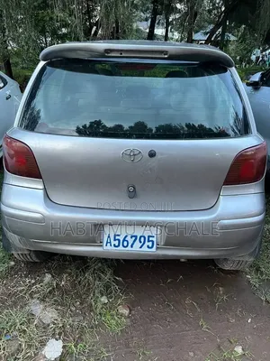 Toyota Vitz 2003 Silver