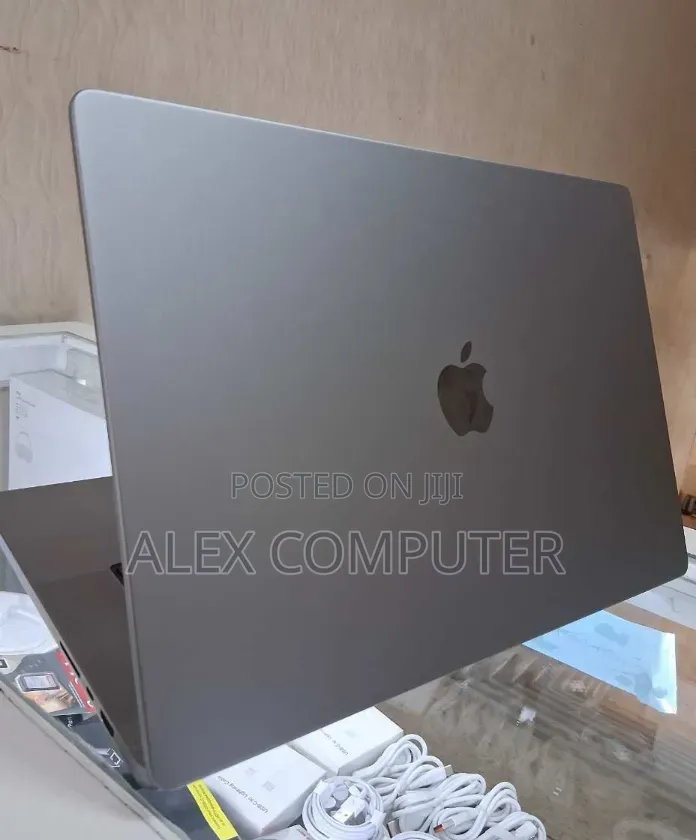 New Laptop Apple MacBook Pro 2021 M1 16GB Apple M1 Pro SSD 1T