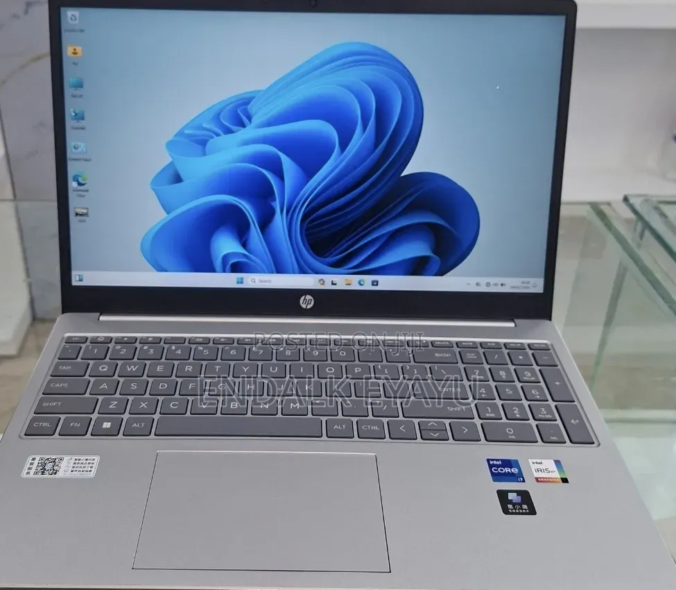 New Laptop HP 16GB Intel Core i7 SSD 512GB