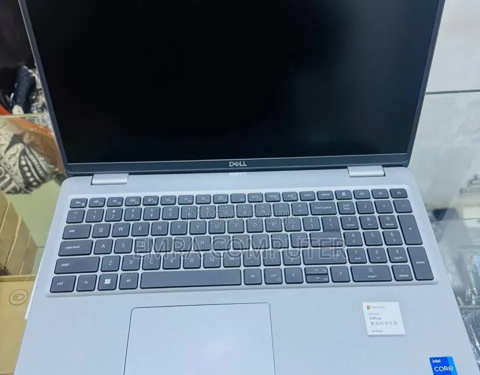 New Laptop Dell Precision 3581 16GB Intel Core i7 SSD 1T