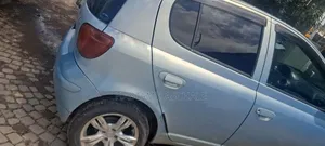 Toyota Vitz 2003 Silver