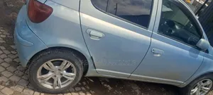 Toyota Vitz 2003 Silver