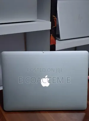 New Laptop Apple MacBook 16GB Intel Core i7 SSD 256GB