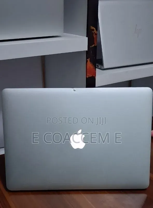 New Laptop Apple MacBook 16GB Intel Core i7 SSD 256GB