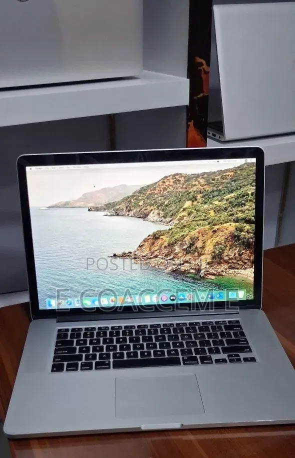 New Laptop Apple MacBook 16GB Intel Core i7 SSD 256GB