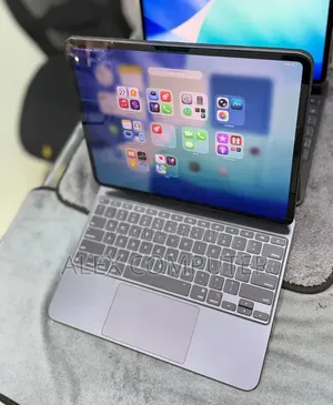 New Apple iPad Pro 13 (2025) 256 GB
