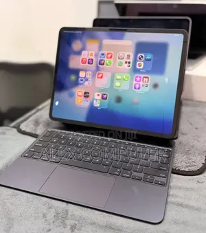 New Apple iPad Pro 13 (2025) 256 GB