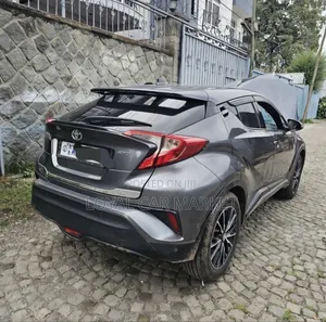 Toyota C-HR 2017 Gray