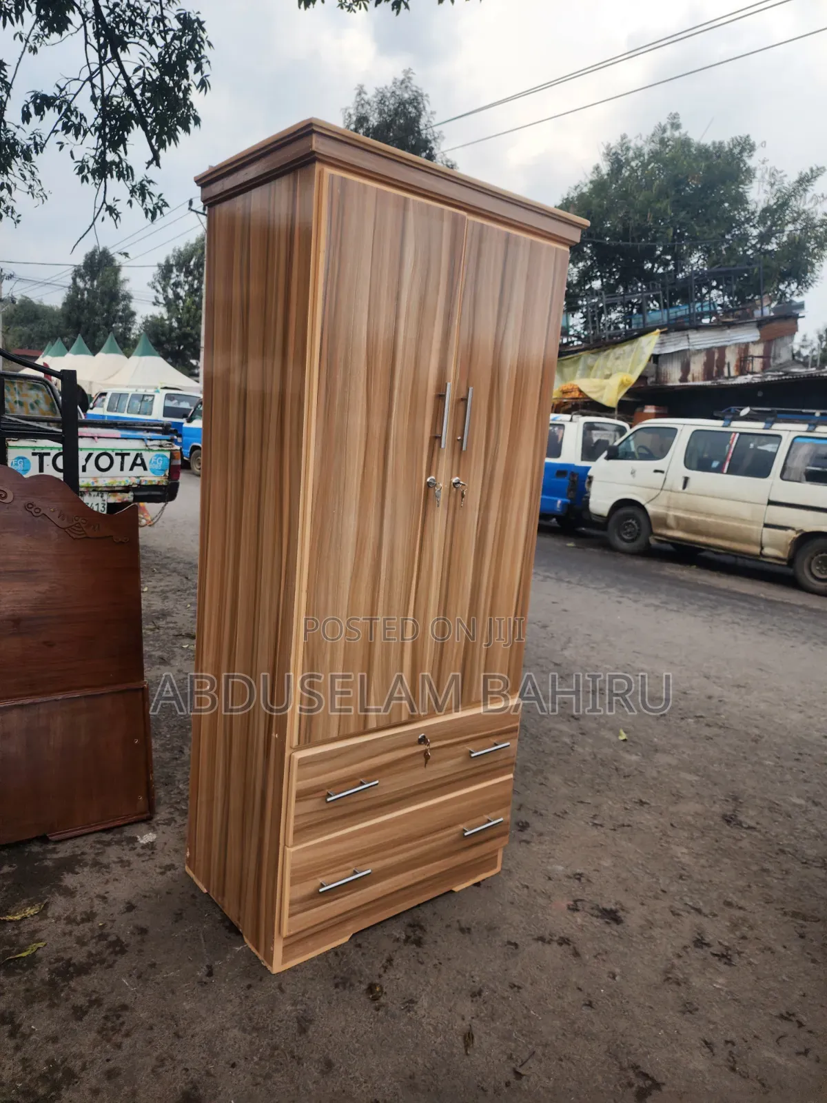 Closet ቁምሳጥን