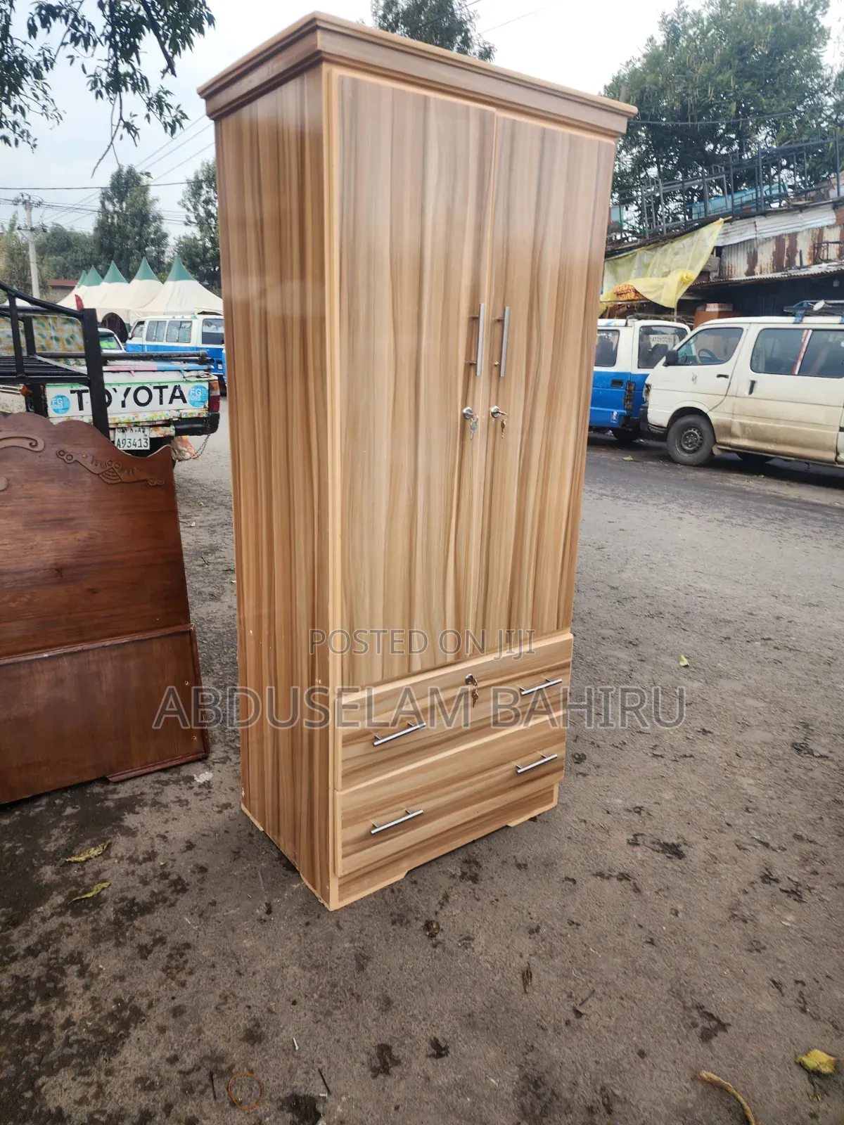 Closet ቁምሳጥን