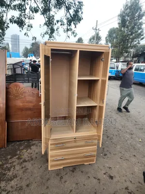 Closet ቁምሳጥን
