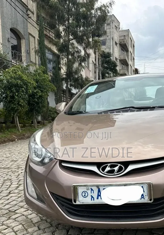 Hyundai Elantra Limited 4dr Sedan (1.8L 4cyl 6A) 2015 Brown