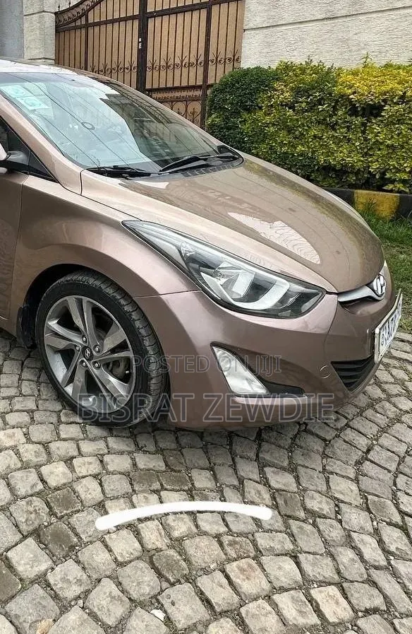 Hyundai Elantra Limited 4dr Sedan (1.8L 4cyl 6A) 2015 Brown