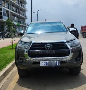 Toyota Hilux 2021 Gray