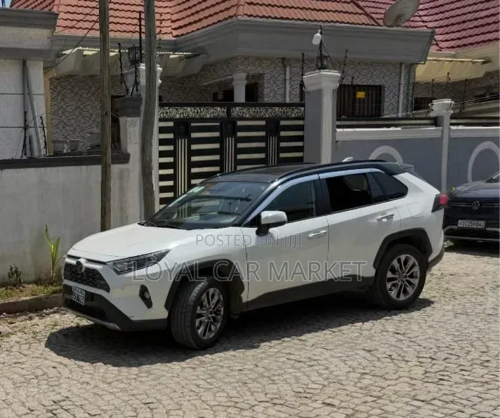 Toyota RAV4 2019 White