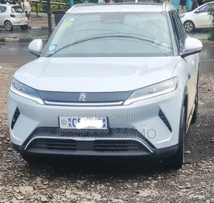 BYD Yuan Up 2025 Silver