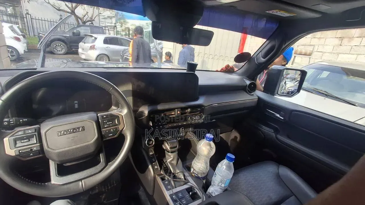Toyota Land Cruiser Prado 2.4 Hybrid 2025 Blue