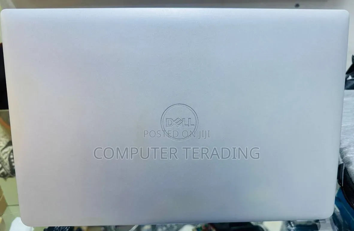 New Laptop Dell Inspiron 15 3581 16GB Intel Core i7 SSD 512GB