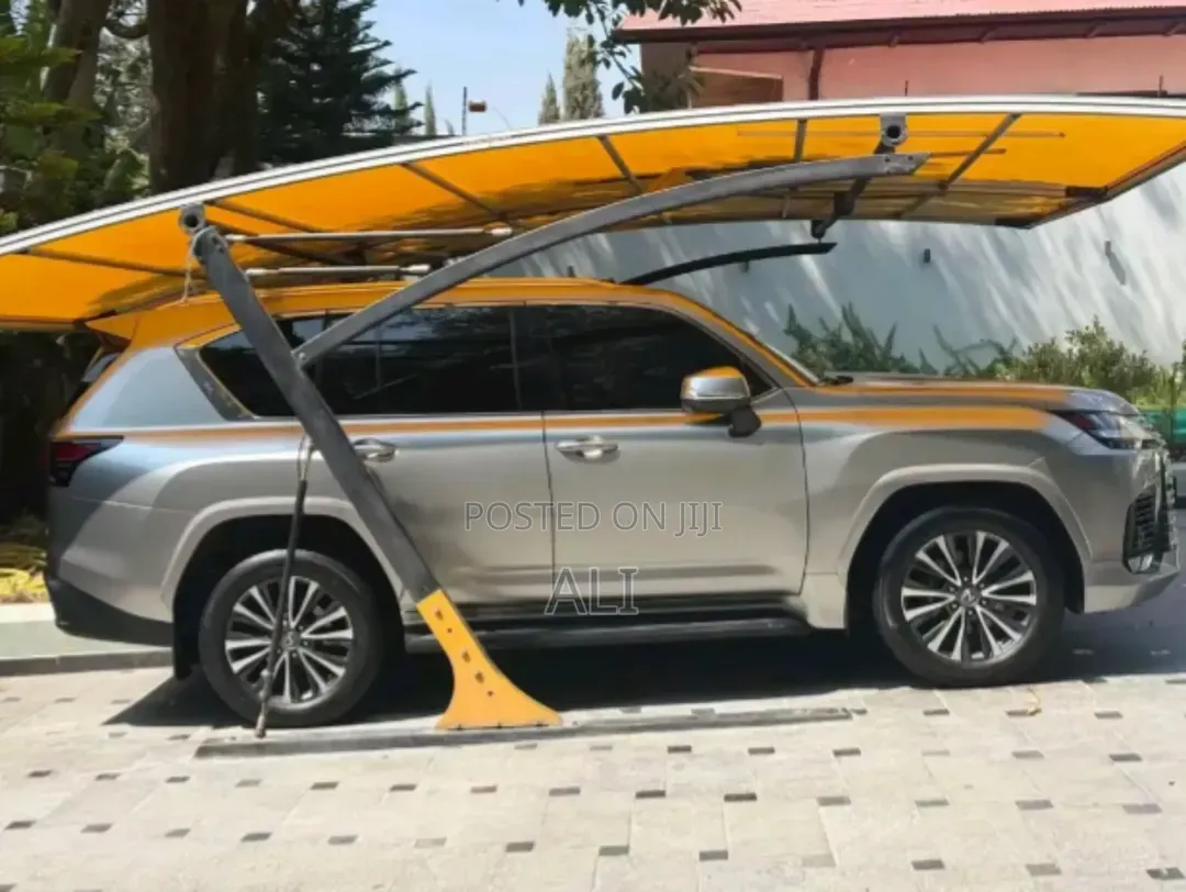 Lexus LX 2022 Gold