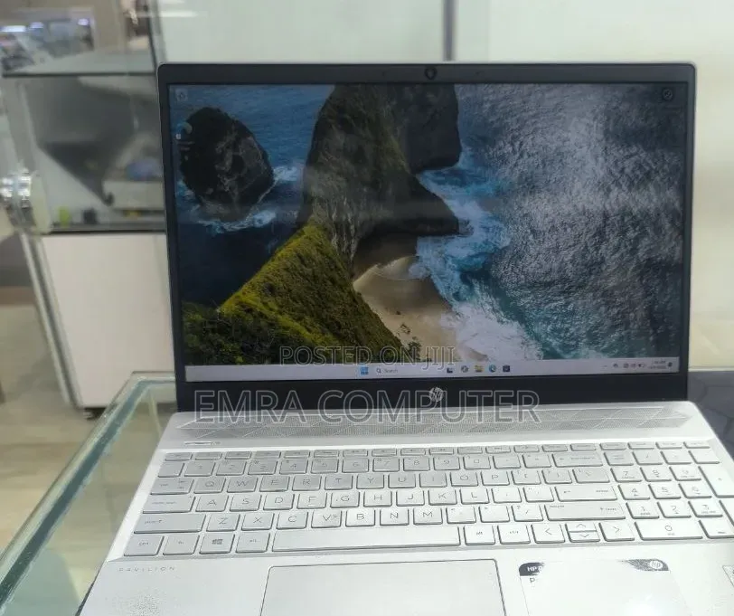 New Laptop HP Pavilion 15 16GB Intel Core 5 SSD 512GB