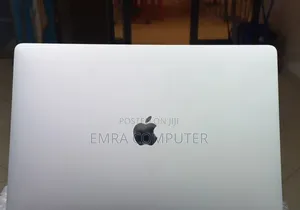 New Laptop Apple MacBook Pro 2018 16GB Intel Core i7 SSD 256GB
