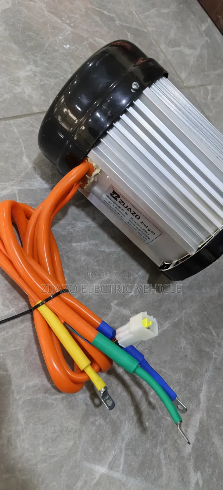 4000 W Dinamo