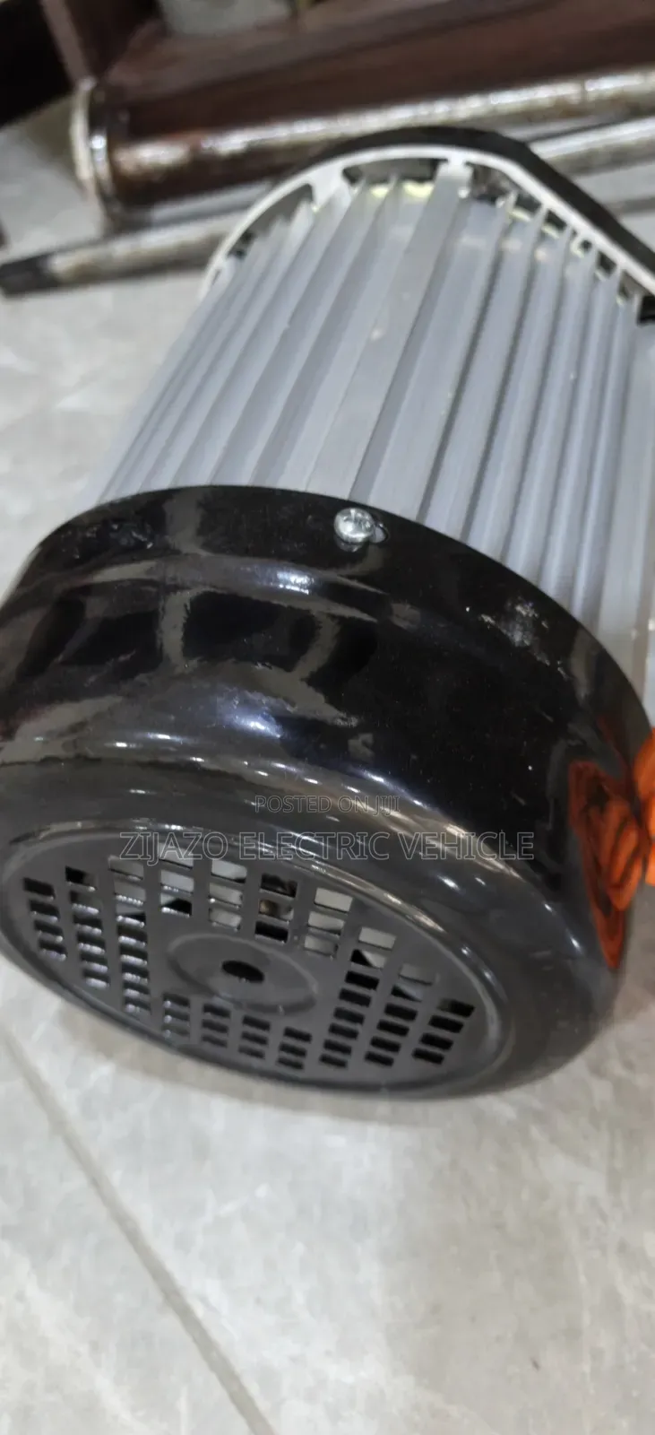 4000 W Dinamo