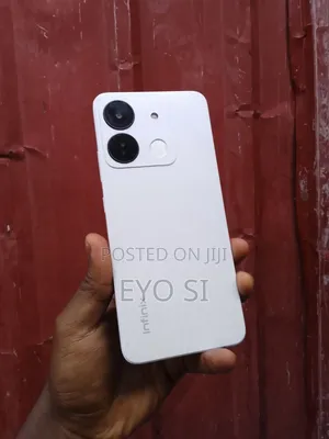 Infinix Smart 7 HD 64 GB White