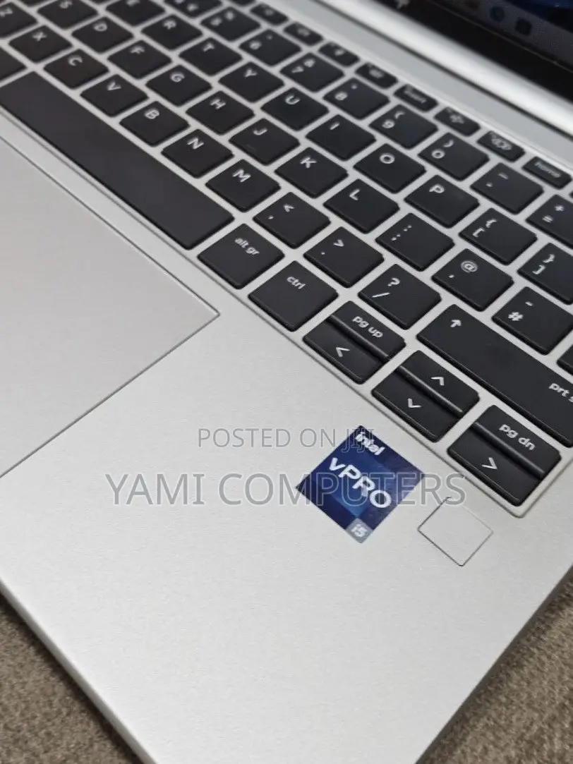 New Laptop HP EliteBook 830 G9 16GB Intel Core i5 SSD 512GB