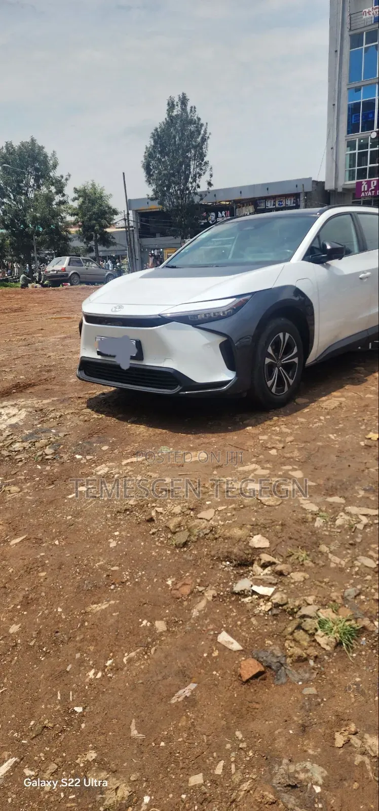 Toyota bZ4X 2022 White