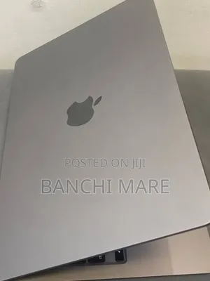 New Laptop Apple MacBook Air 2025 M4 16GB Apple M4 SSD 512GB