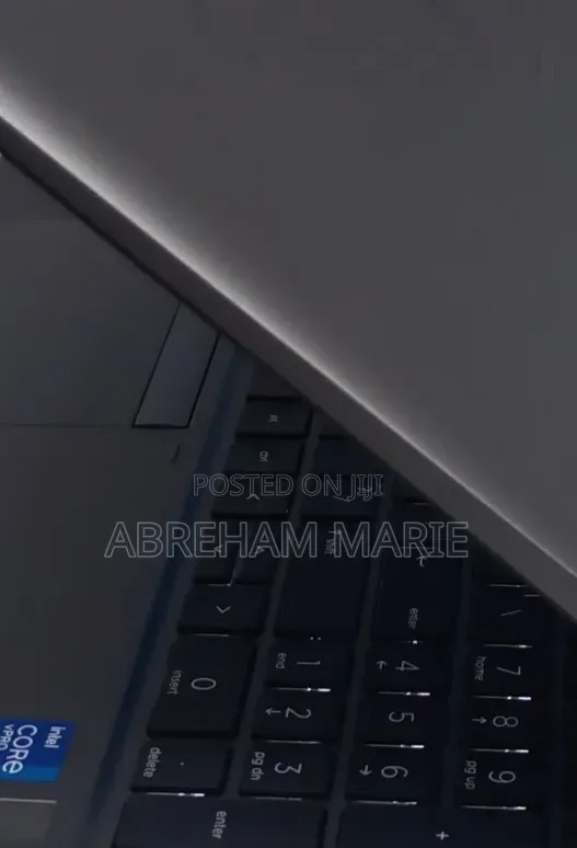 New Laptop HP ZBook Firefly G8 16GB Intel Core i7 SSD 512GB