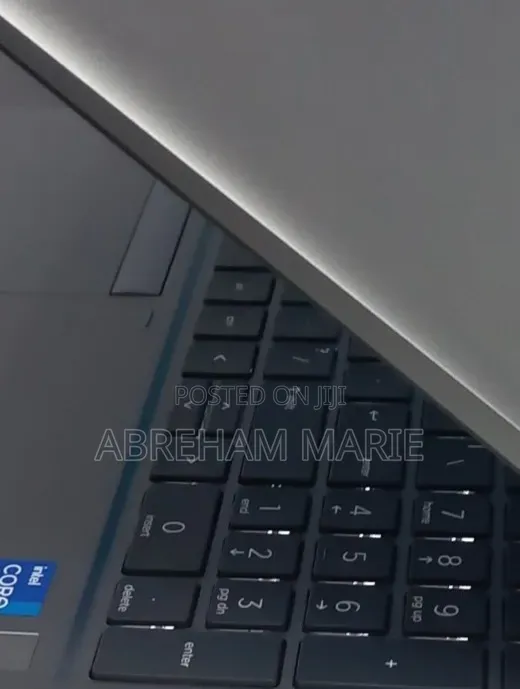 New Laptop HP ZBook Firefly G8 16GB Intel Core i7 SSD 512GB