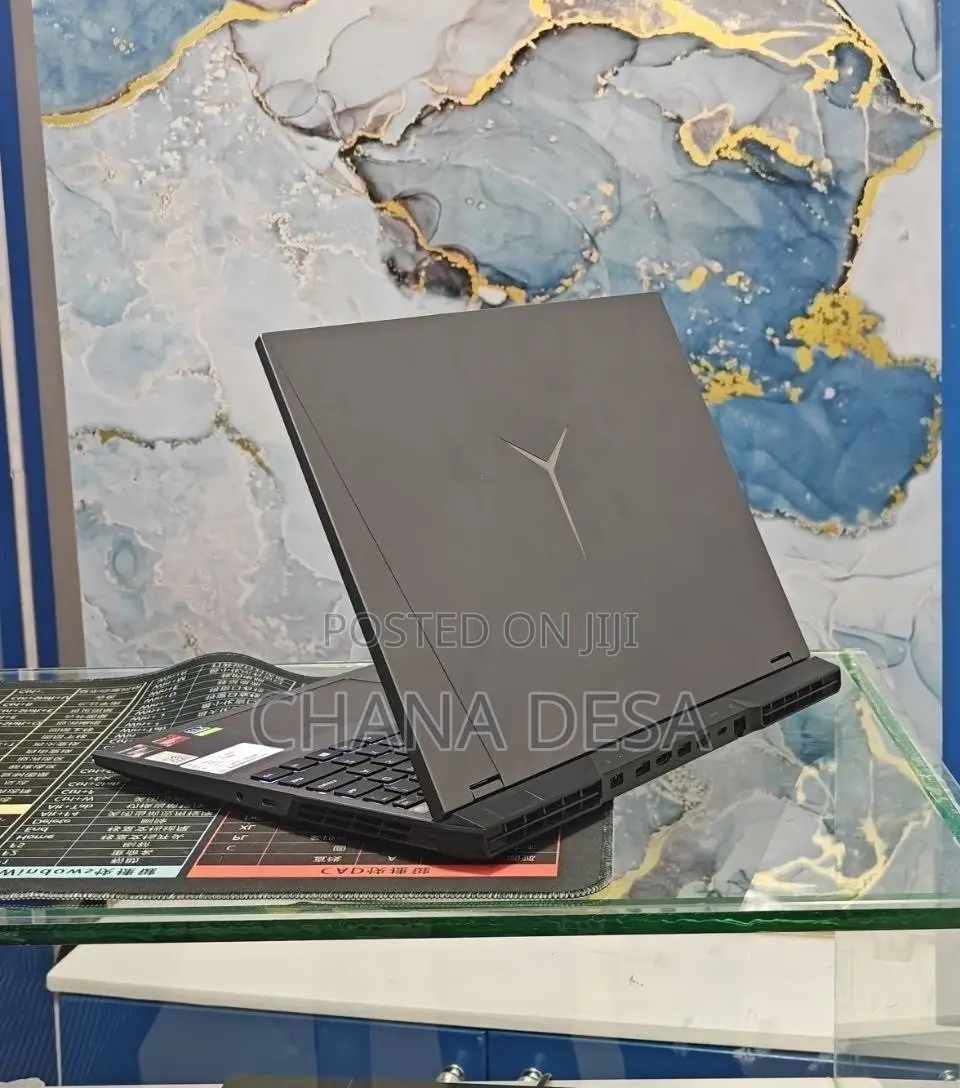 New Laptop Lenovo 16GB AMD Ryzen 7 SSD 512GB