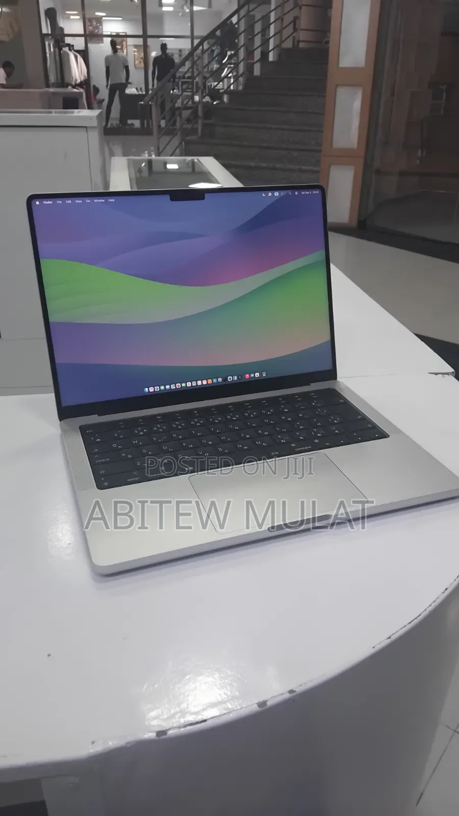 New Laptop Apple MacBook Pro 2024 M4 16GB Apple M4 SSD 512GB