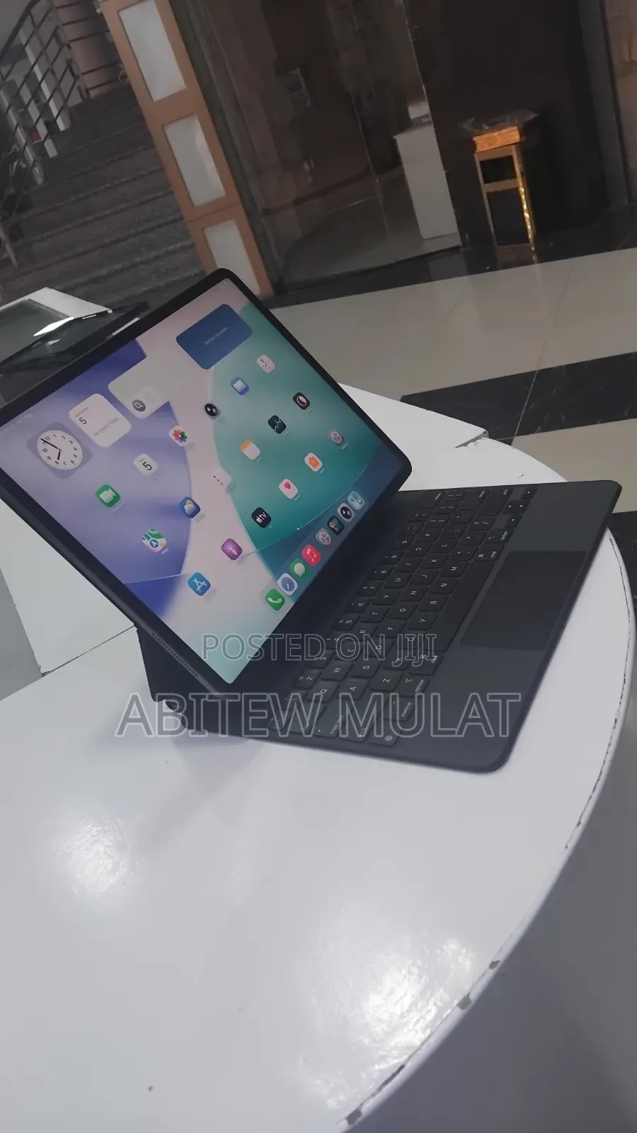 New Apple iPad Pro 12.9 (2020) 256 GB