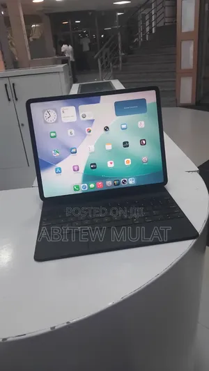 New Apple iPad Pro 12.9 (2020) 256 GB