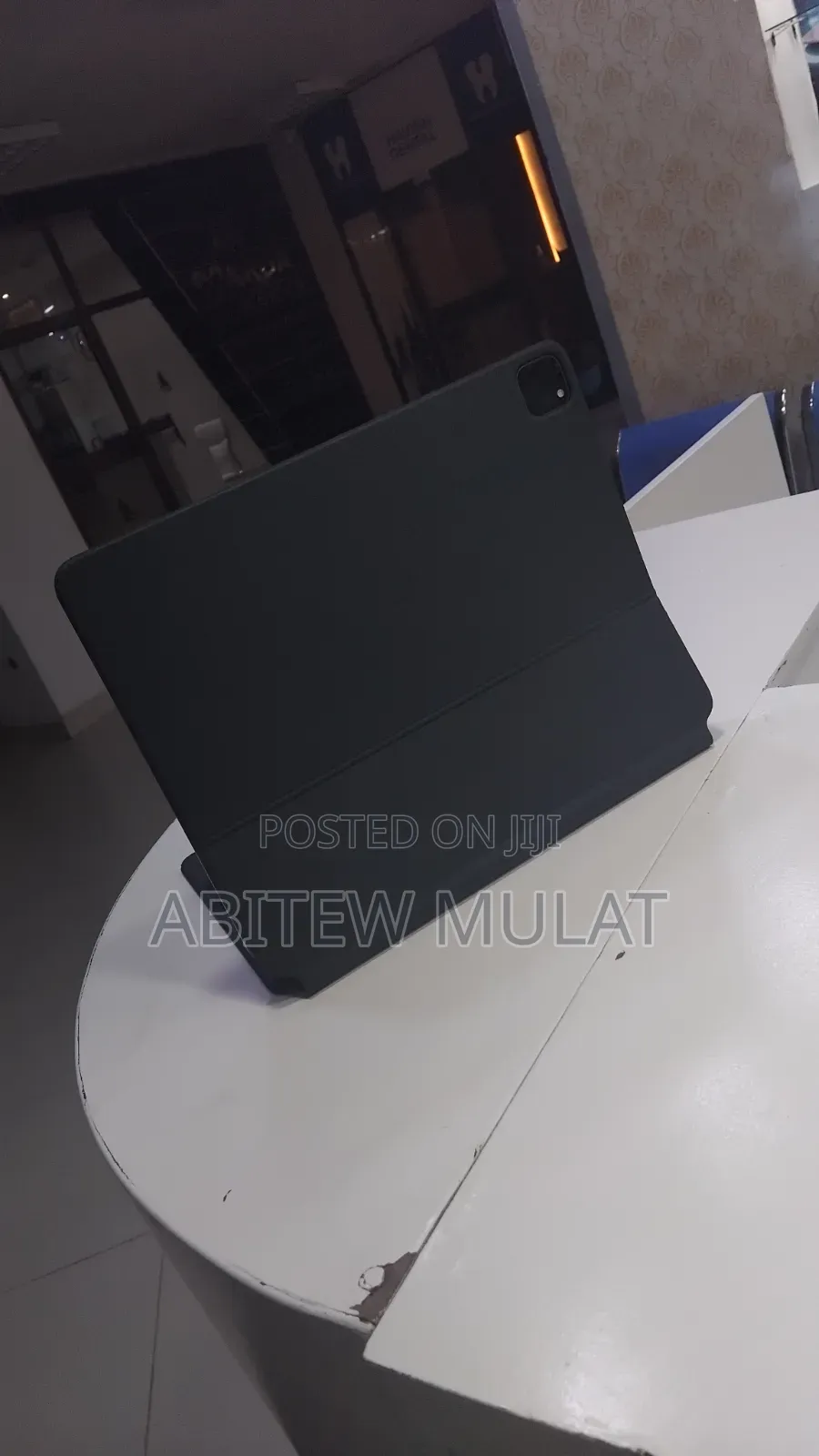 New Apple iPad Pro 12.9 (2020) 256 GB