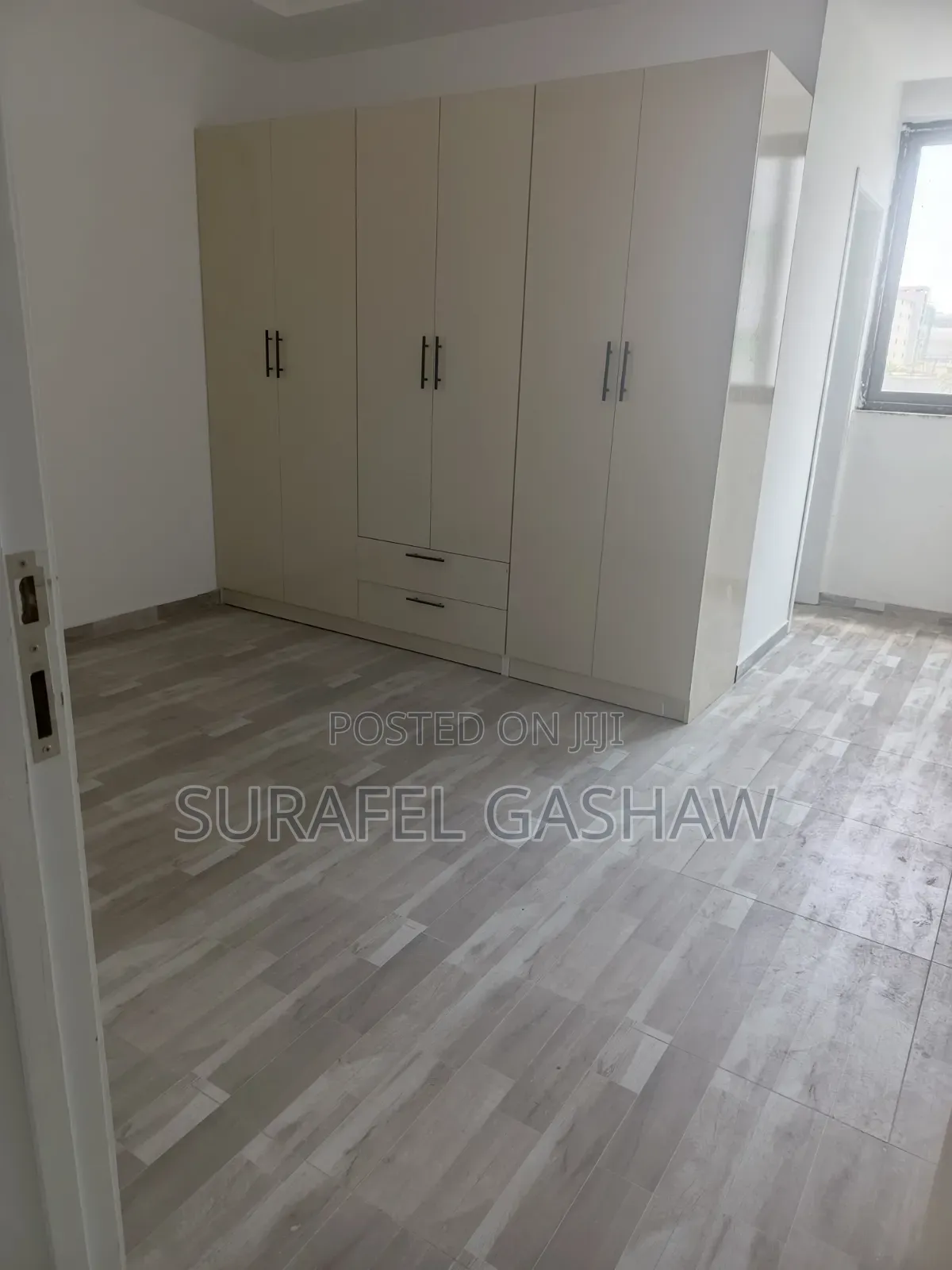 Furnished 2bdrm Apartment in ሲኤምሲ ጋስት ሞል ፊትለፊት, Addis Ketema for sale