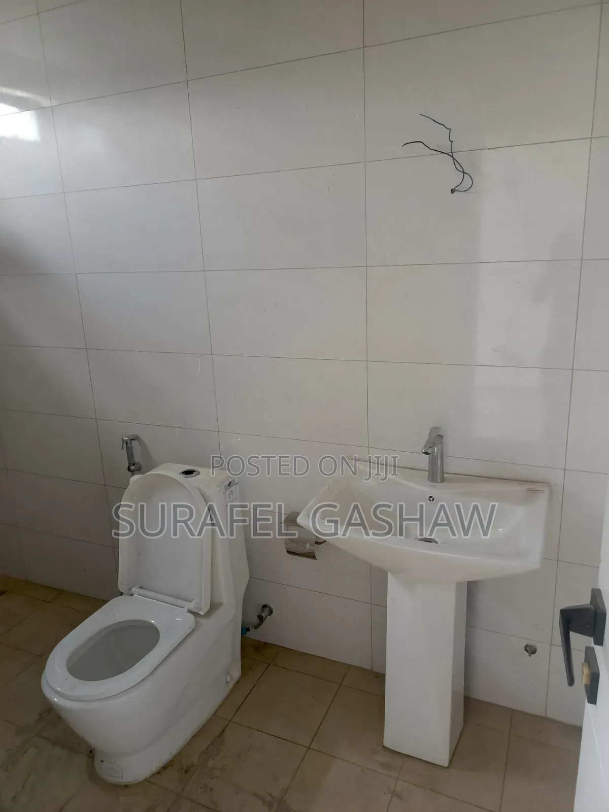 Furnished 2bdrm Apartment in ሲኤምሲ ጋስት ሞል ፊትለፊት, Addis Ketema for sale