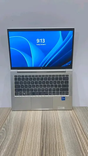 New Laptop HP EliteBook 830 G8 16GB Intel Core i5 SSD 512GB