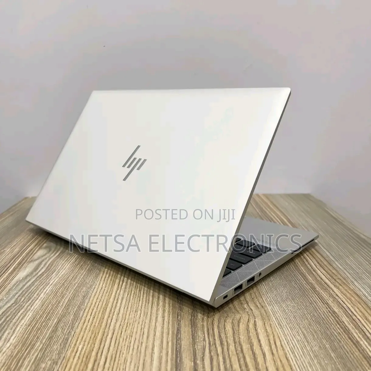 New Laptop HP EliteBook 830 G8 16GB Intel Core i5 SSD 512GB