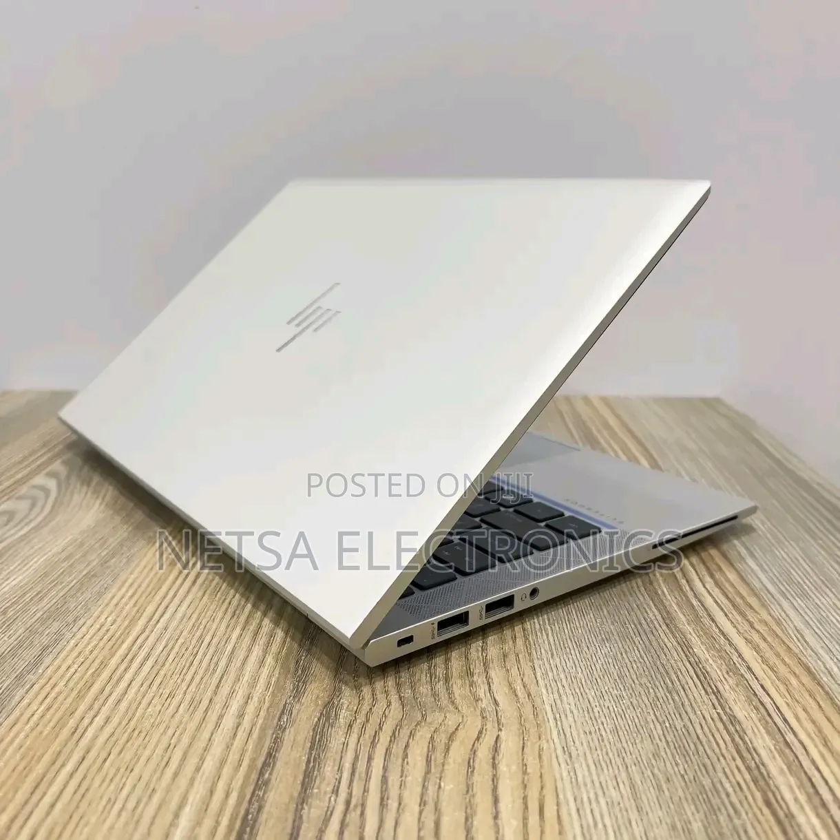 New Laptop HP EliteBook 830 G8 16GB Intel Core i5 SSD 512GB